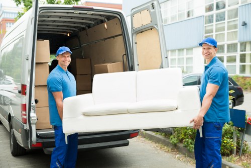 Transparent pricing for Selfstorage Catford with moving boxes and storage units